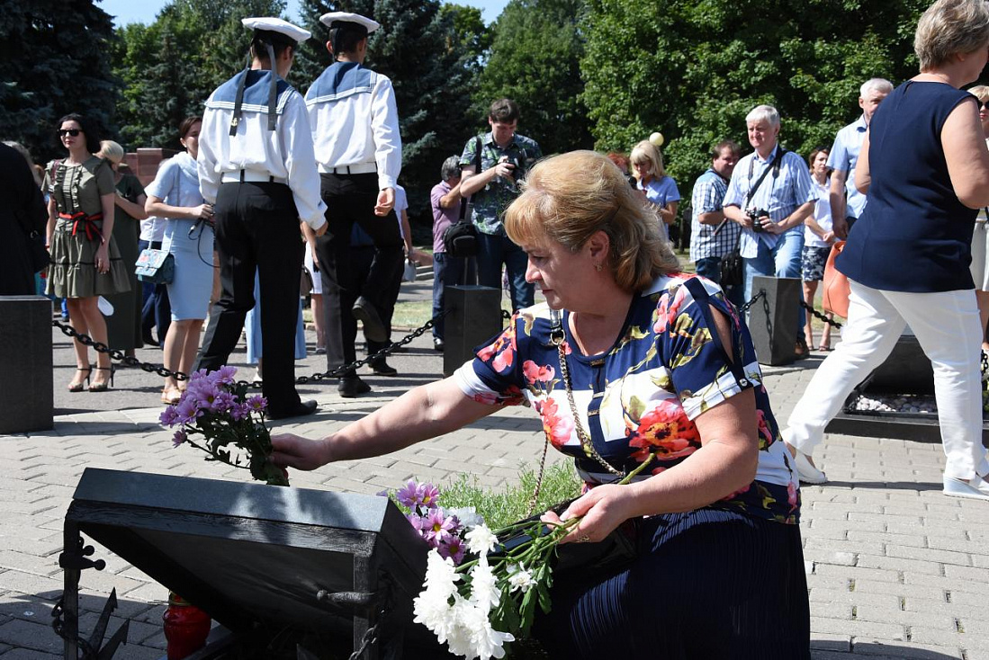 79 годовщина курской битвы. Новости курске 23. Августовский педсовет курск фото. 79-ю годовщину победы в курской битве. Ярмарка меда.